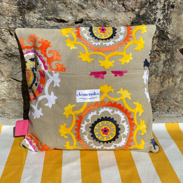 Coussin Rose à motif – Image 4