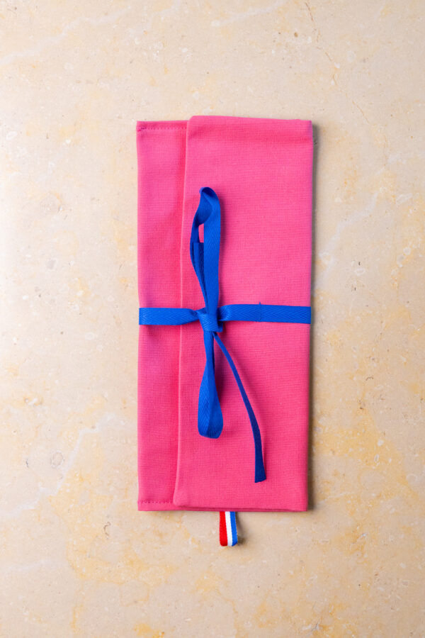 étui serviette rose bonbon